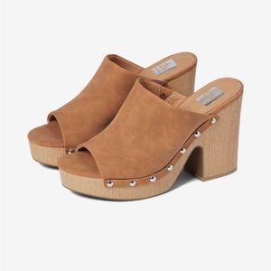 DV Dolce Vita Cory bootie in tan size 6